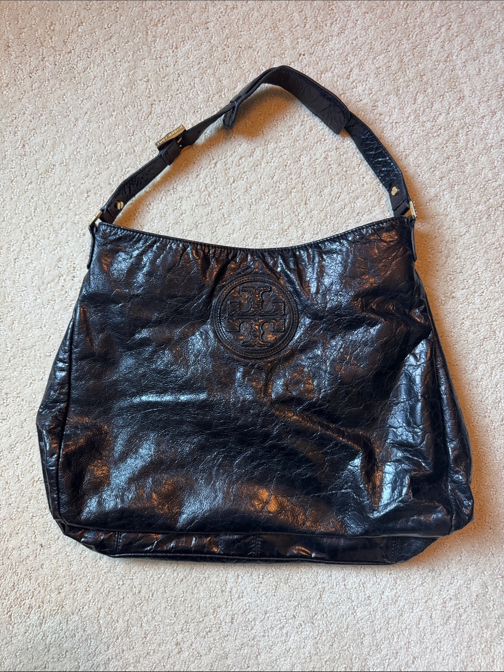 Tory Burch Black Leather Shoulder Bag with Embossed Logo